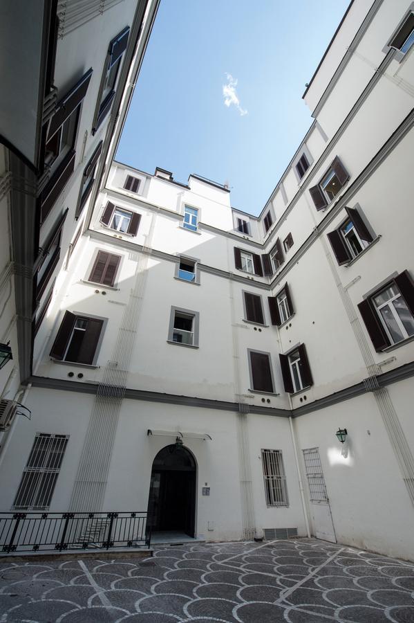 Duomo Regina Apartments Naples Exterior photo